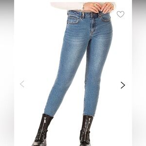 Lexi Mid-Rise Skinny Jeans - New with tag